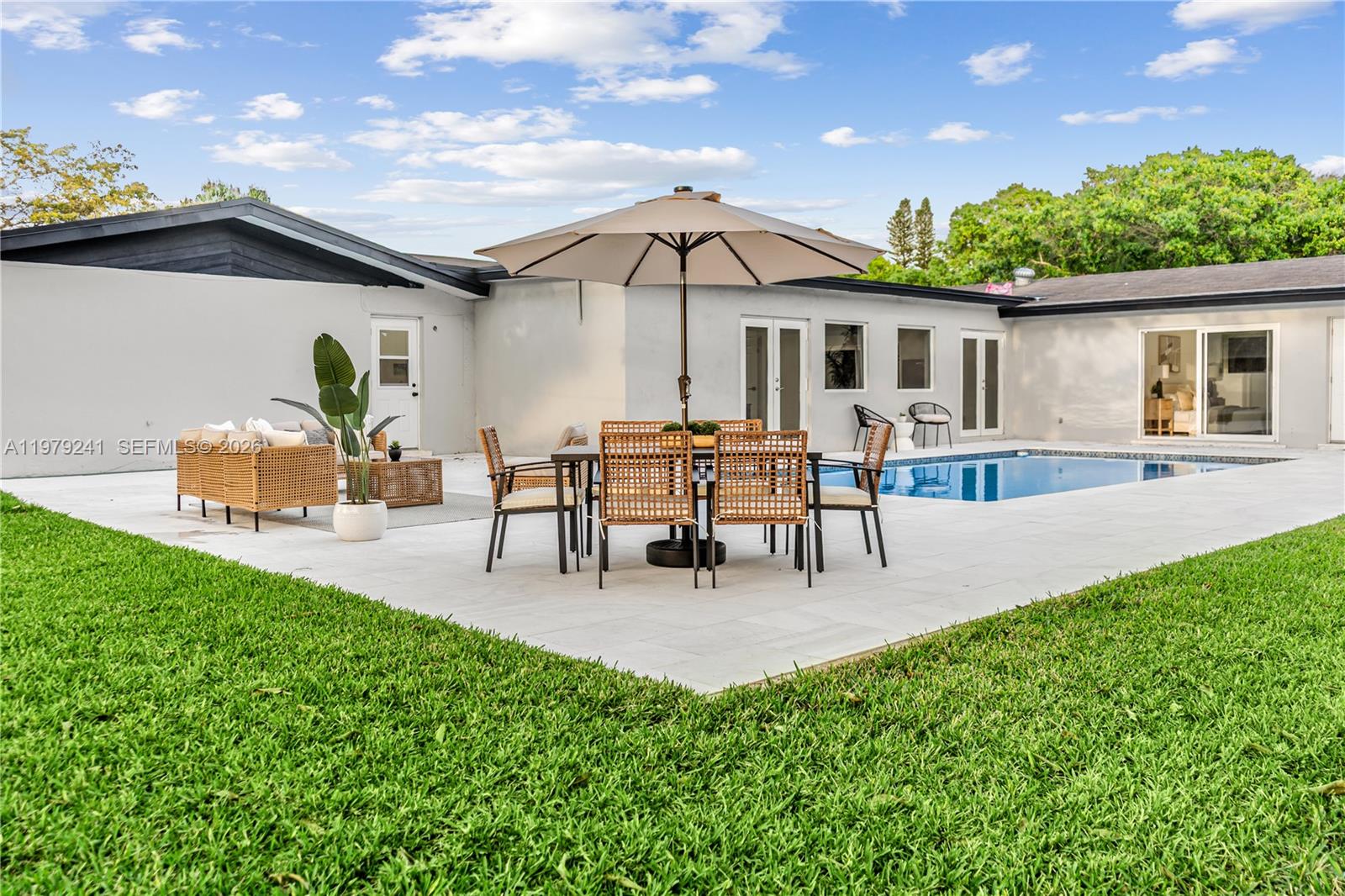 PLANTATION PARK 2ND ADD R - Residential