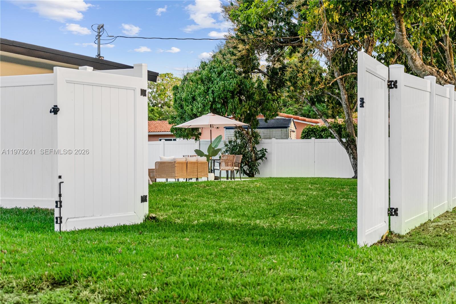 PLANTATION PARK 2ND ADD R - Residential