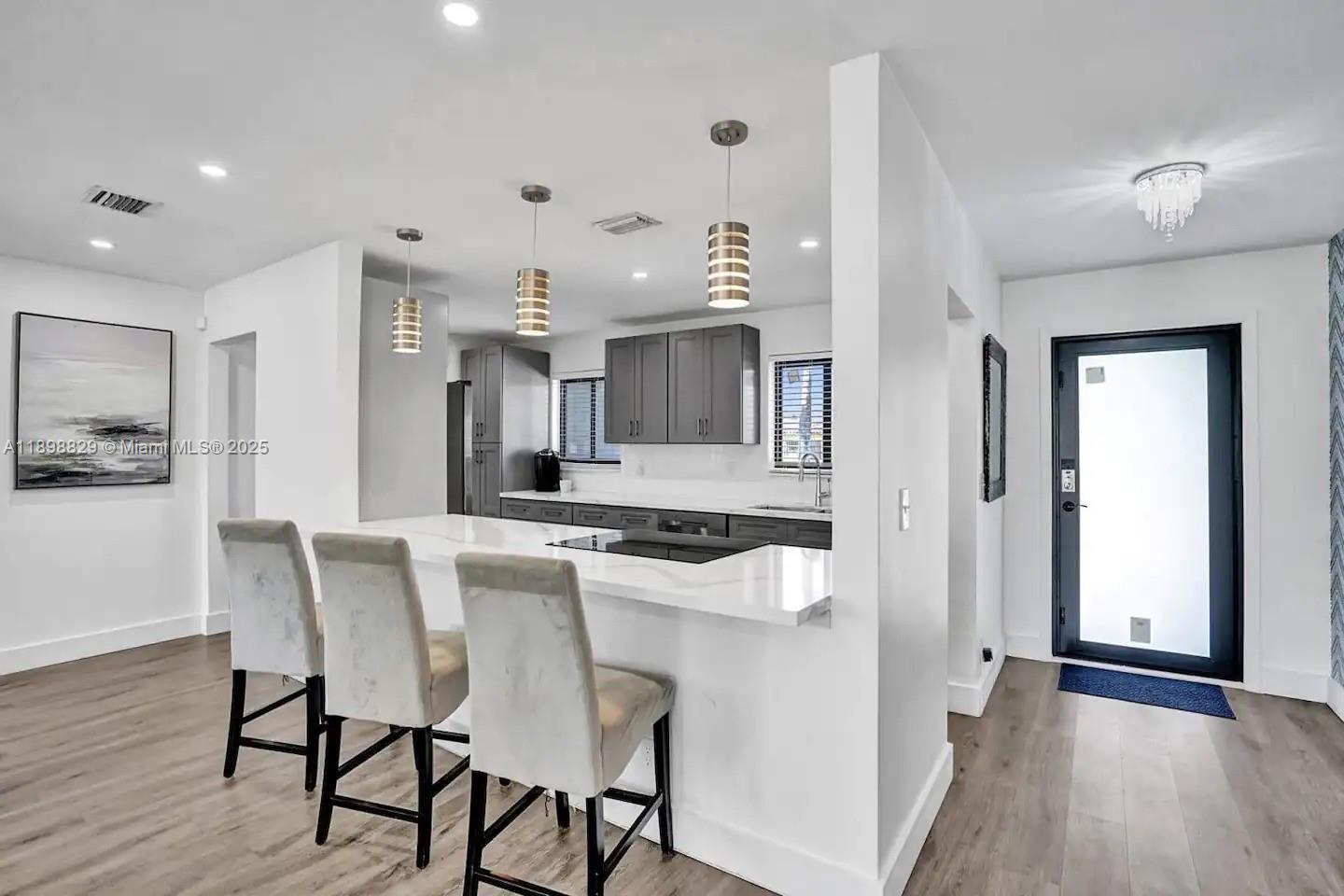 GULFSTREAM ESTATES NO 3 - Residential