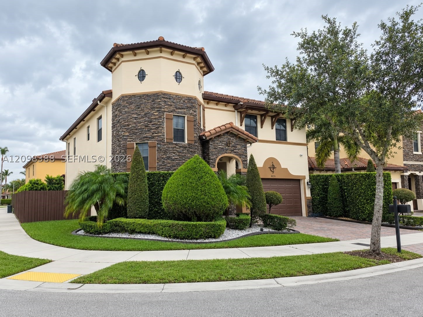 8870 NW 99th Ave 8870