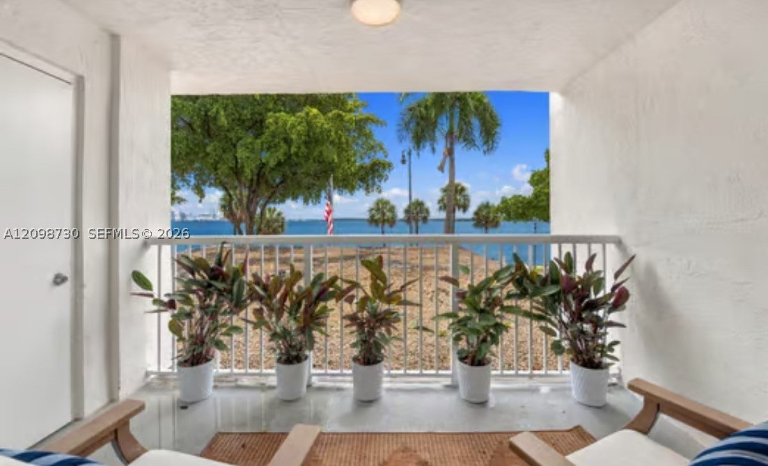 View photos, virtual tours, details... 1420 Brickell Bay Dr 202E