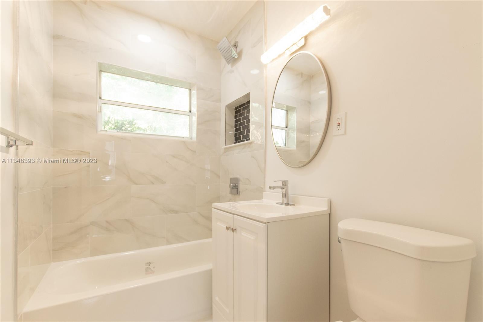 INGLEWOOD GARDENS - Residential Lease