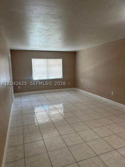 251 NE 187th St 809