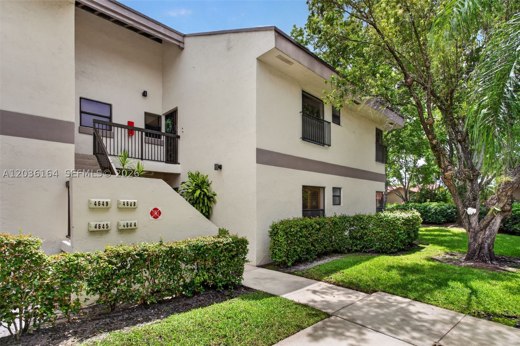 4644 N Carambola Cir N 2725