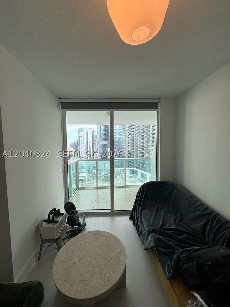 41 SE 5th St 1708