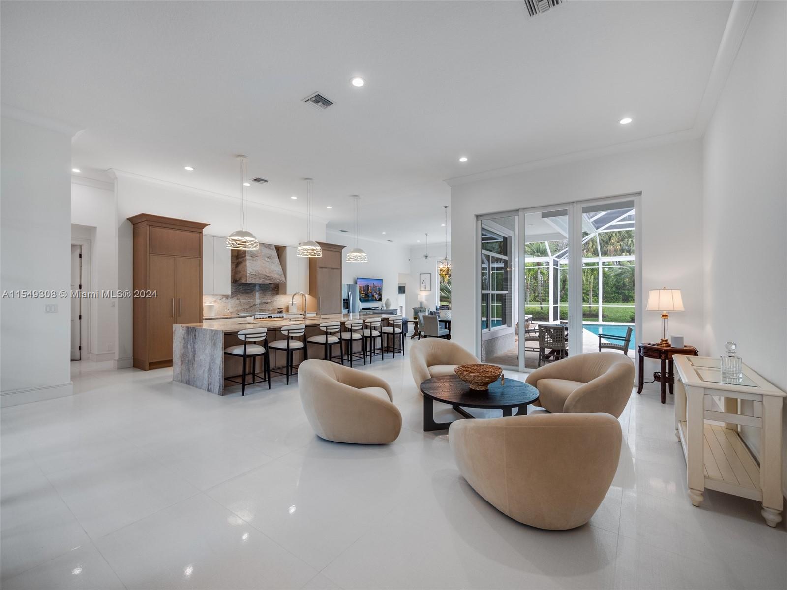 ISLAND - Residential Lease