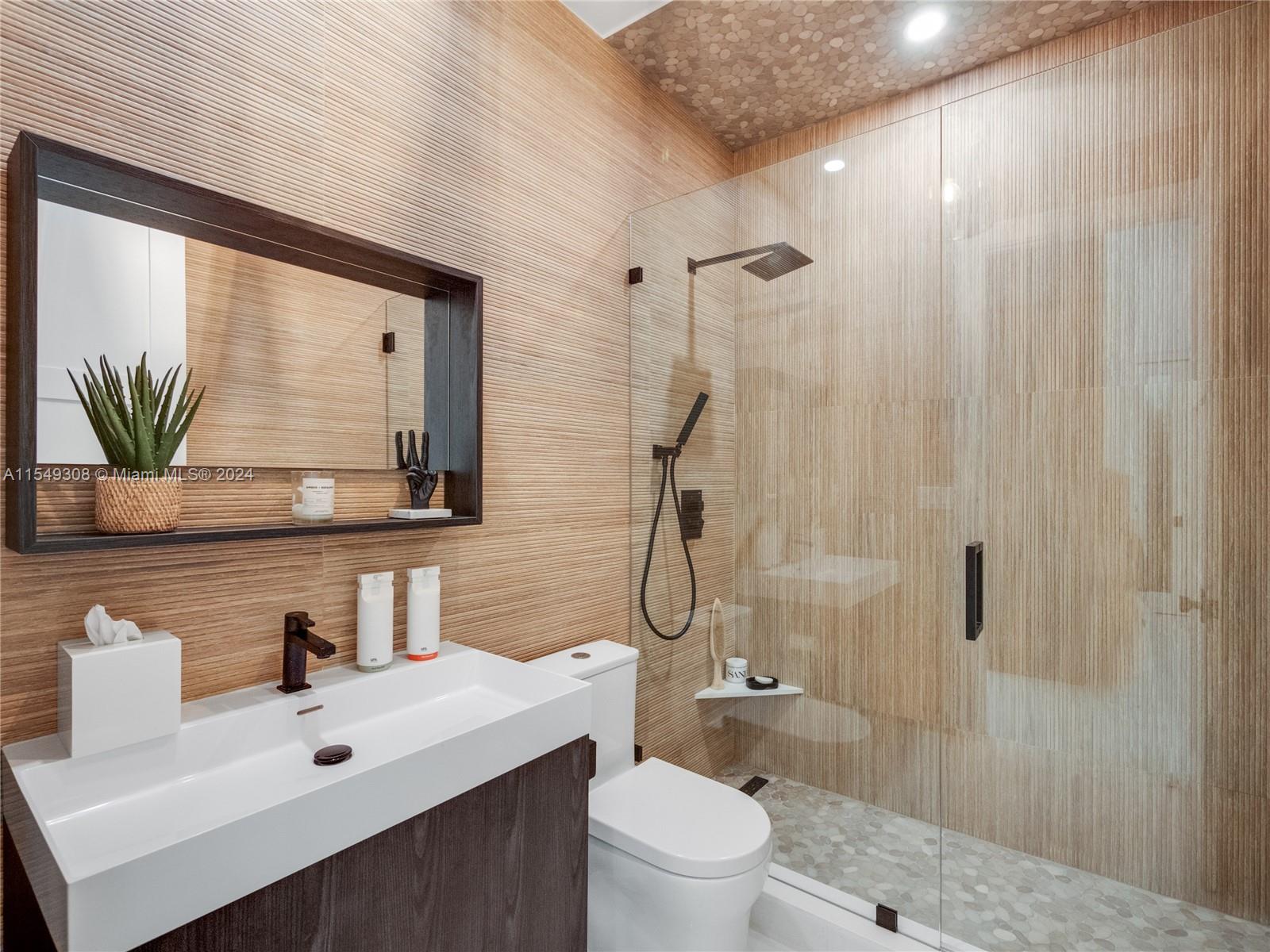 ISLAND - Residential Lease