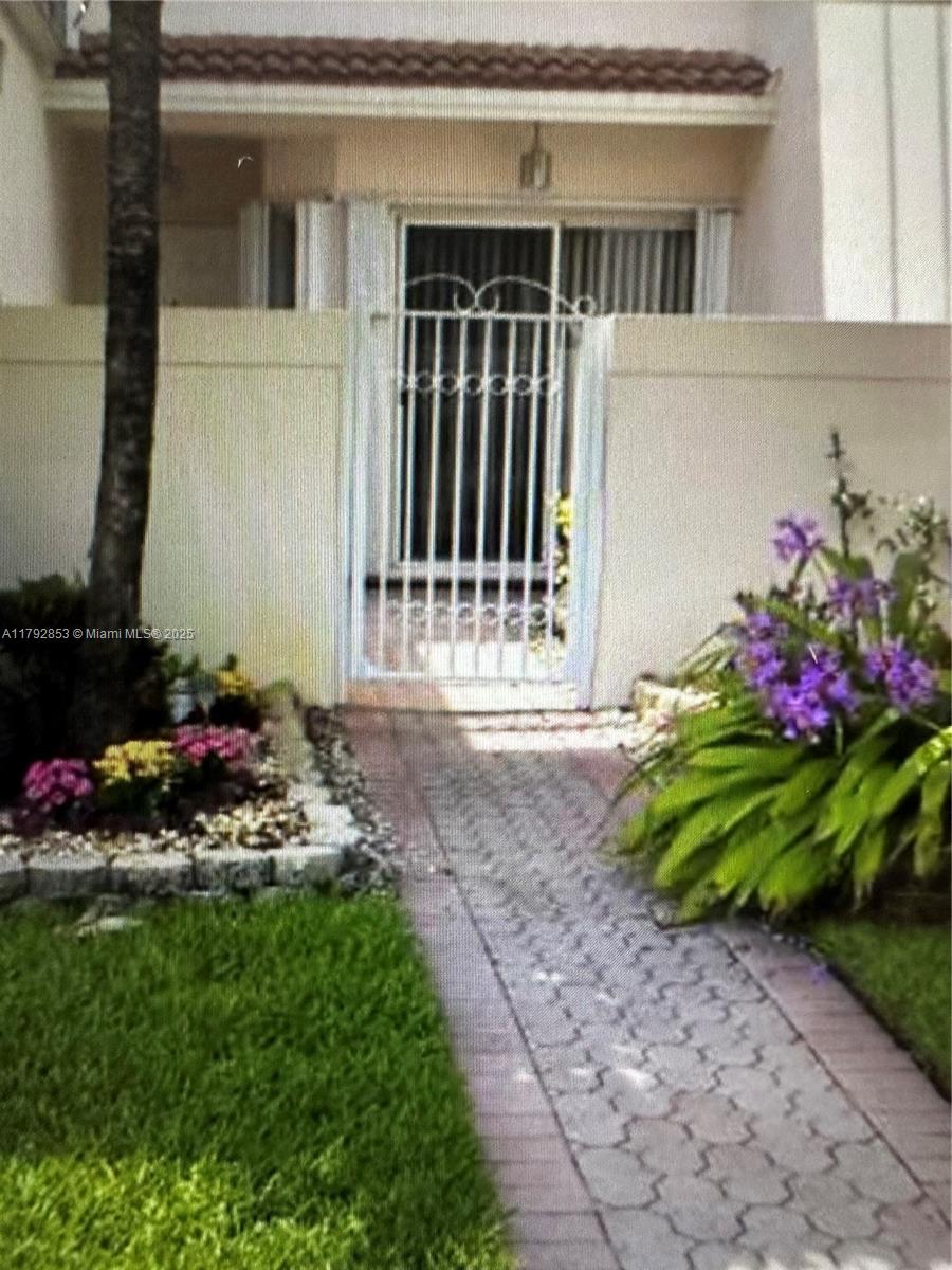 Rental Property at 9940 Nw 43rd Ter, Doral, Miami-Dade County, Florida - Bedrooms: 3 
Bathrooms: 3  - $3,850 MO.