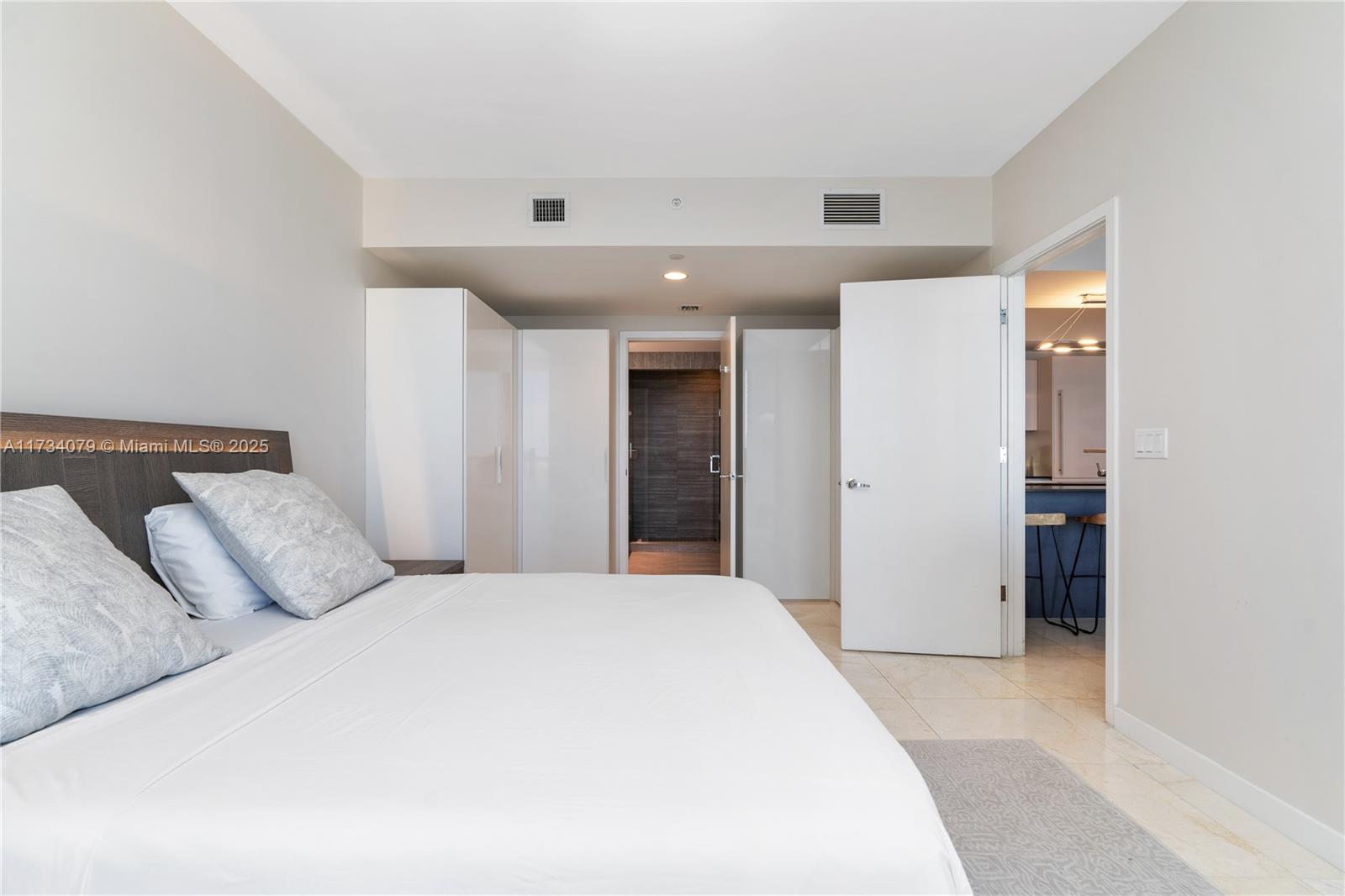 1010 BRICKELL CONDO - Residential