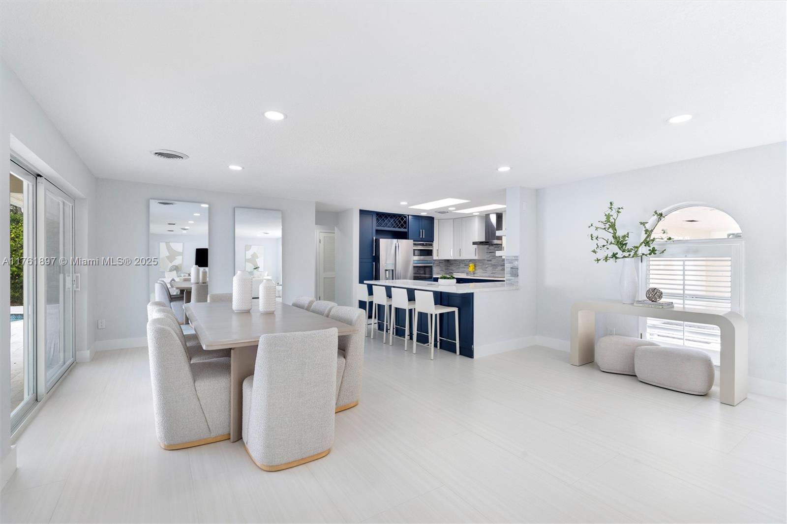 LIGHTHOUSE POINT 3RD SEC - Residential