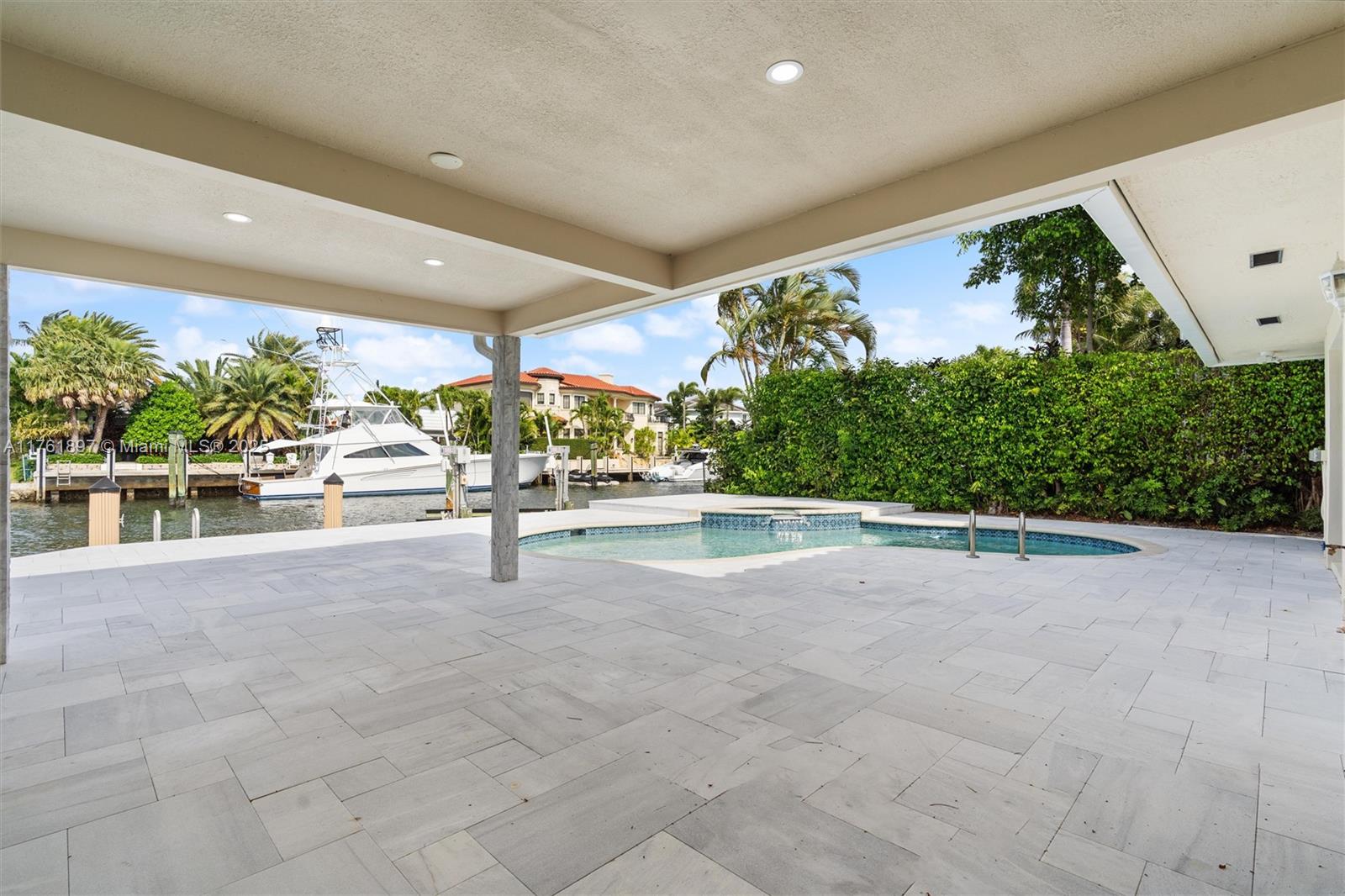 LIGHTHOUSE POINT 3RD SEC - Residential