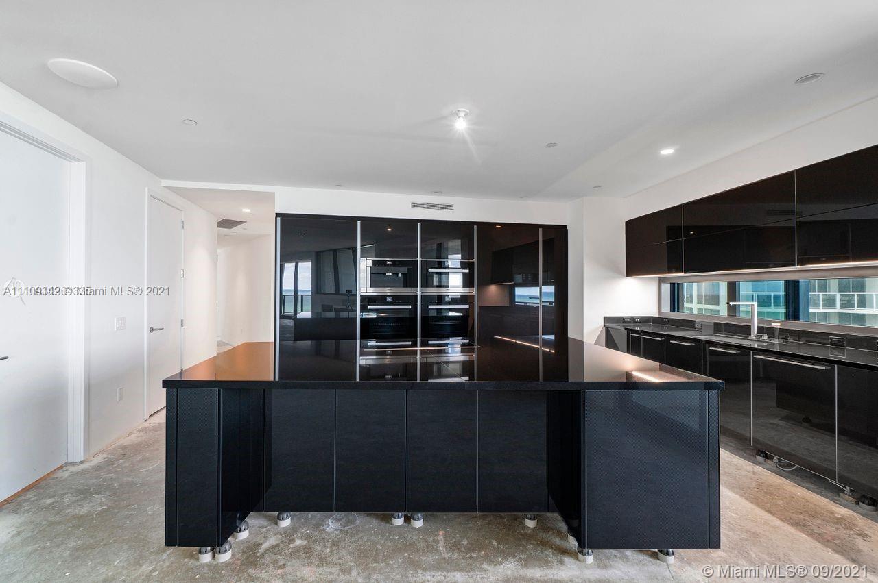 18555 COLLINS AVENUE COND - Residential