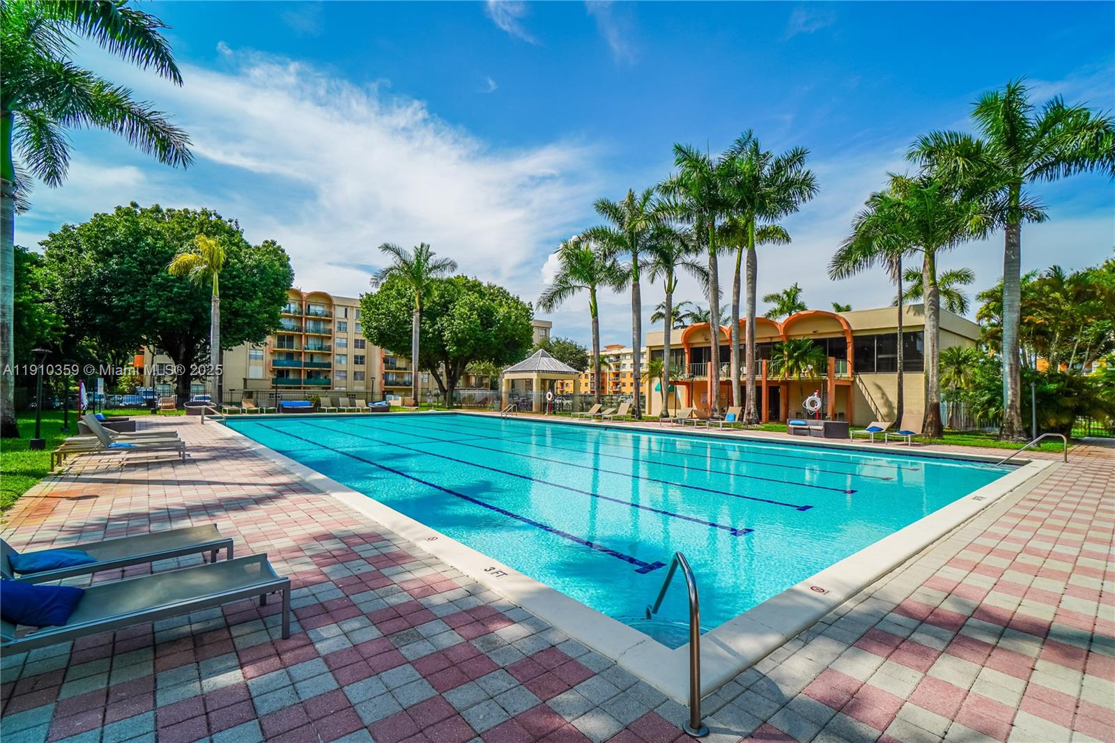 THE FOUNTAINS AT FONTAINE - Residential
