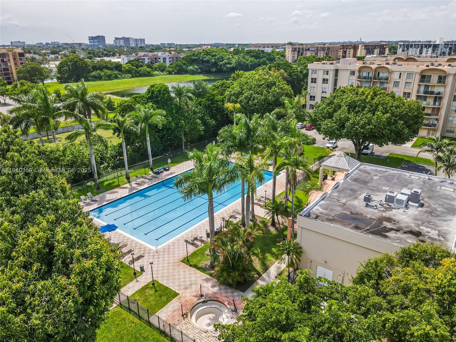 THE FOUNTAINS AT FONTAINE - Residential