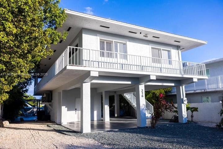216 La Paloma Rd -, Key Largo, Monroe County, Florida - 3 Bedrooms  
2 Bathrooms - 
