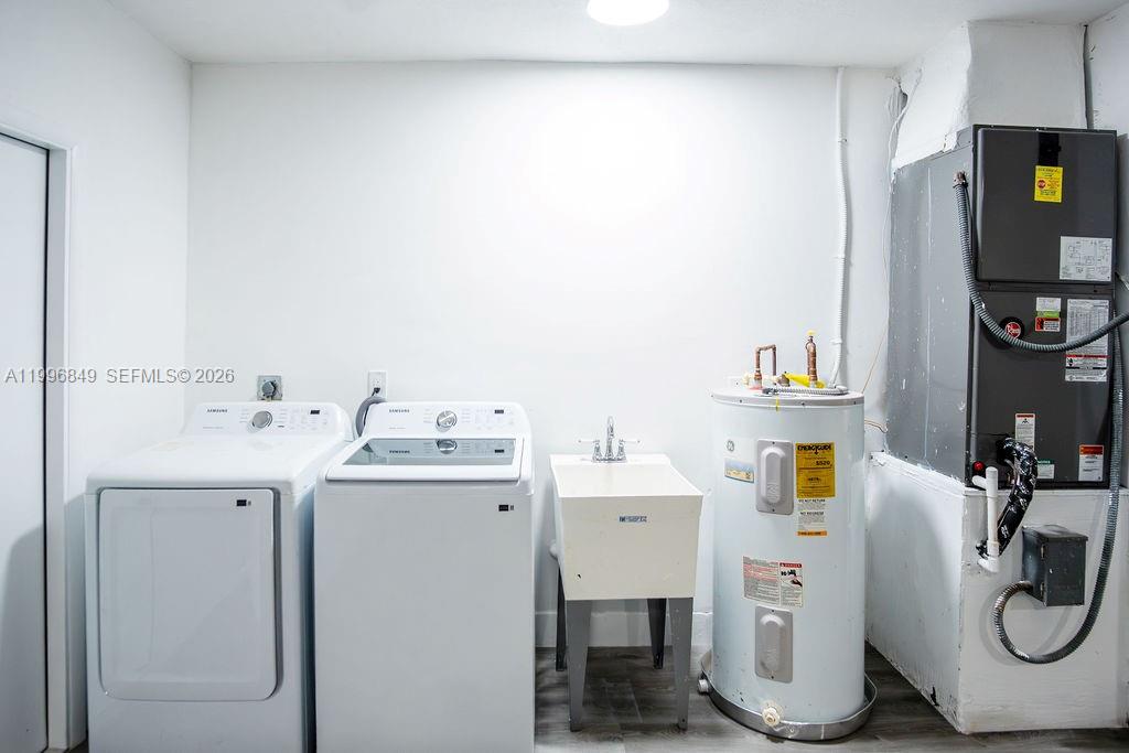 ARROWHEAD GOLF & TENNIS C - Residential