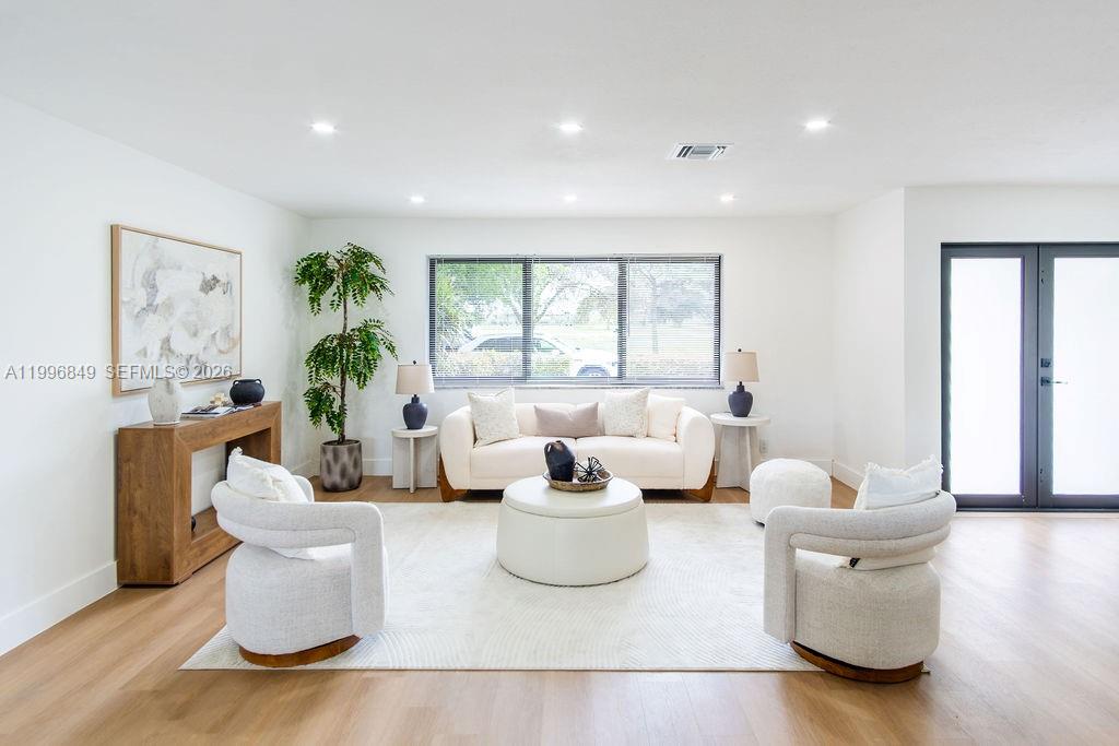 ARROWHEAD GOLF & TENNIS C - Residential