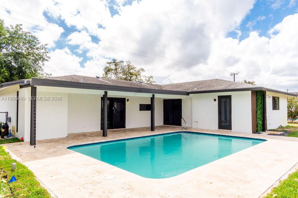 ARROWHEAD GOLF & TENNIS C - Residential