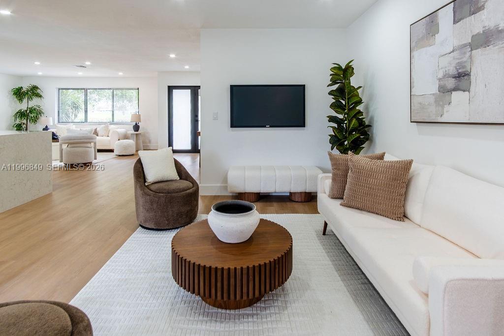 ARROWHEAD GOLF & TENNIS C - Residential