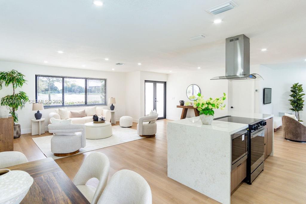 ARROWHEAD GOLF & TENNIS C - Residential