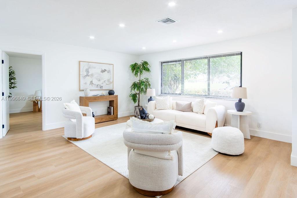 ARROWHEAD GOLF & TENNIS C - Residential