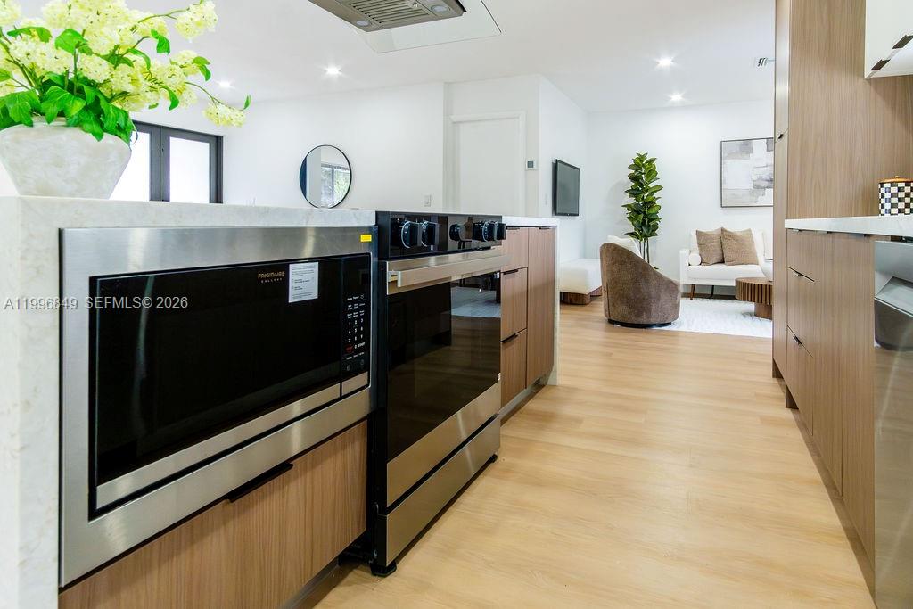 ARROWHEAD GOLF & TENNIS C - Residential