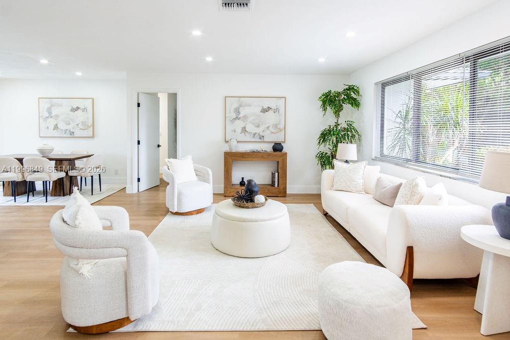 ARROWHEAD GOLF & TENNIS C - Residential