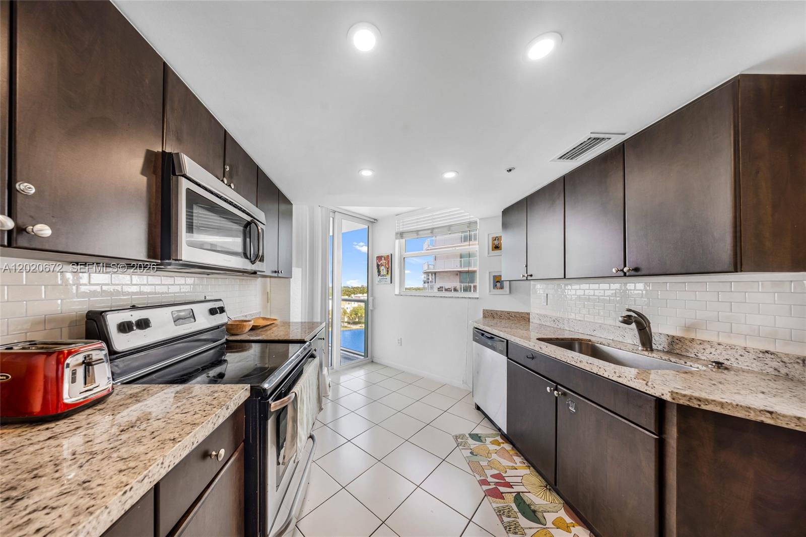 LA RIVE GAUCHE CONDO - Residential