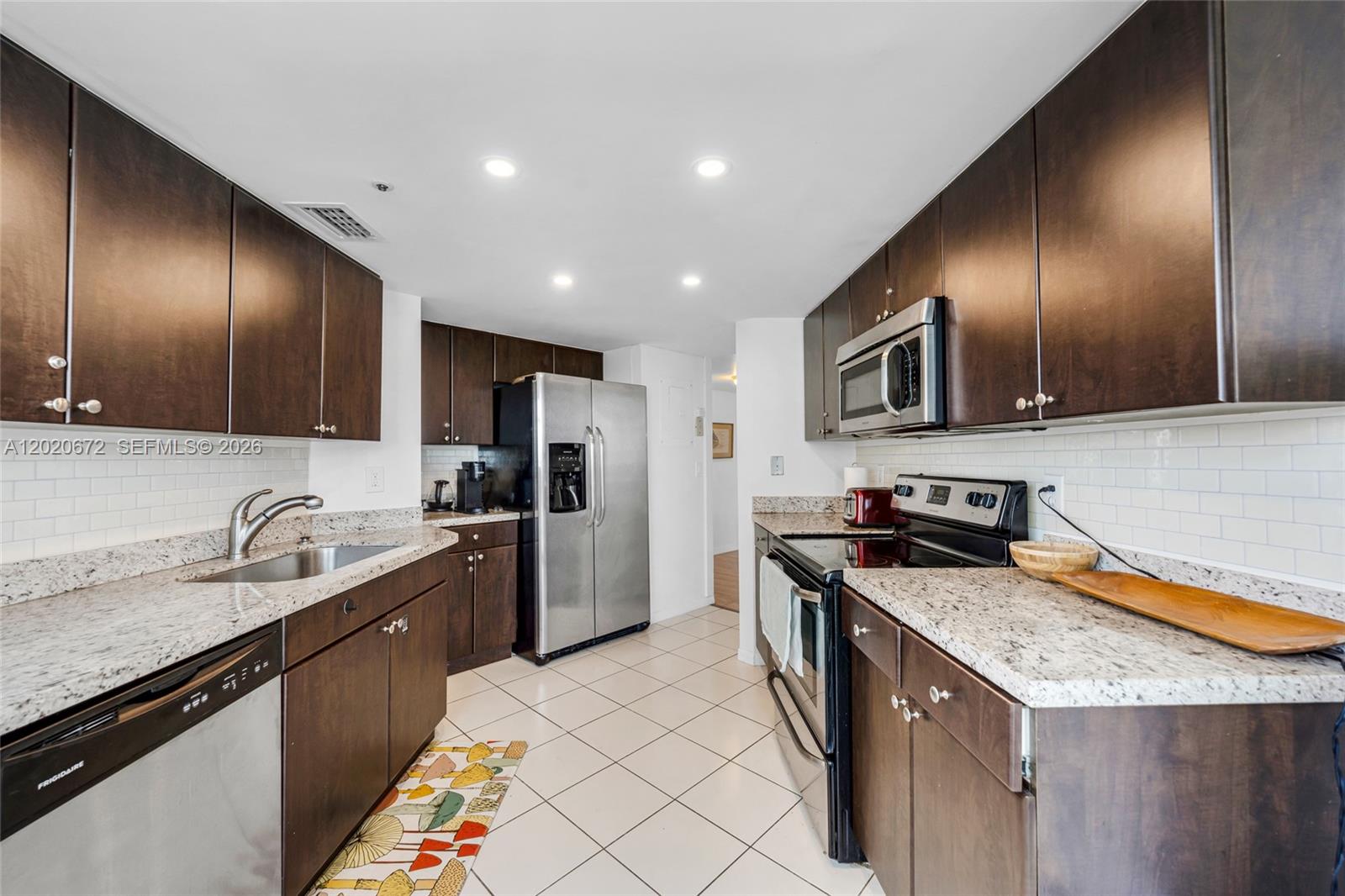 LA RIVE GAUCHE CONDO - Residential