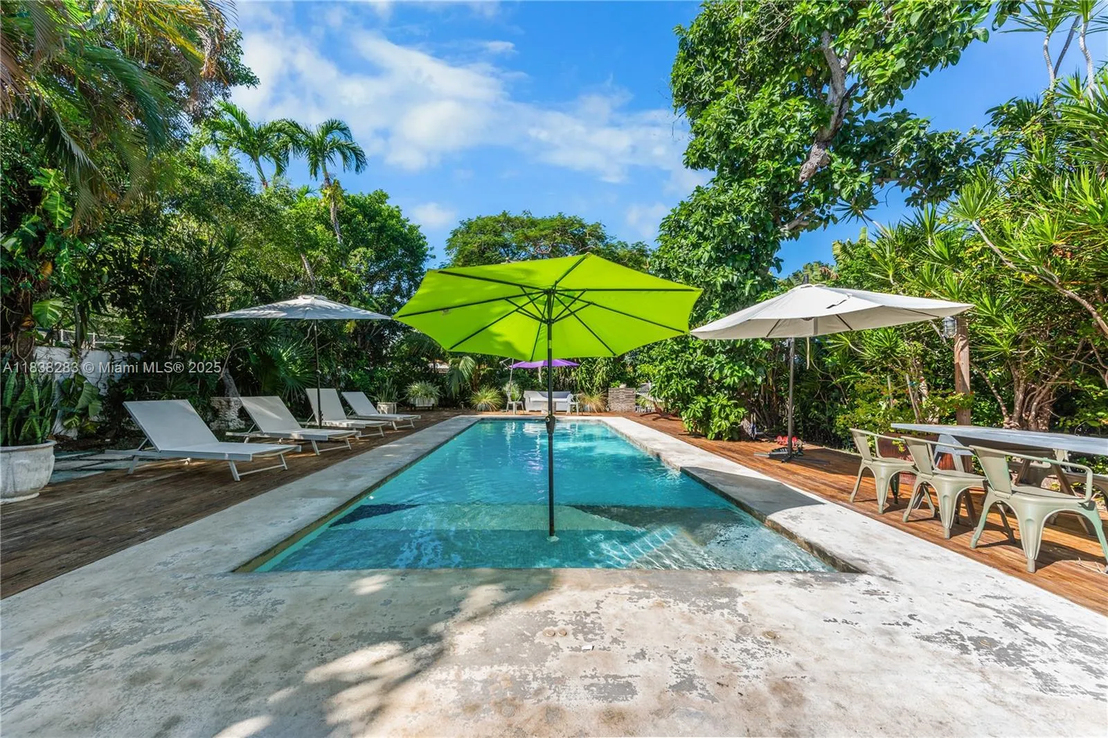 Miami Beach, Florida 33140, United States, 3 Bedrooms Bedrooms, ,3 BathroomsBathrooms,Residential,Active,169777