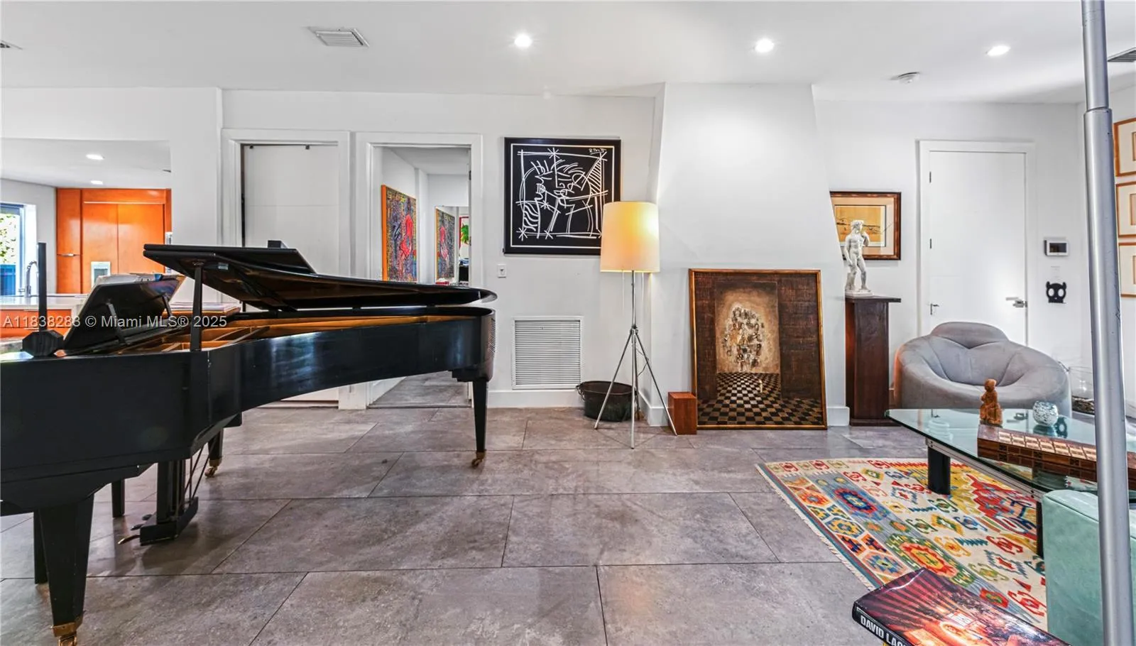 Miami Beach, Florida 33140, United States, 3 Bedrooms Bedrooms, ,3 BathroomsBathrooms,Residential,Active,169777