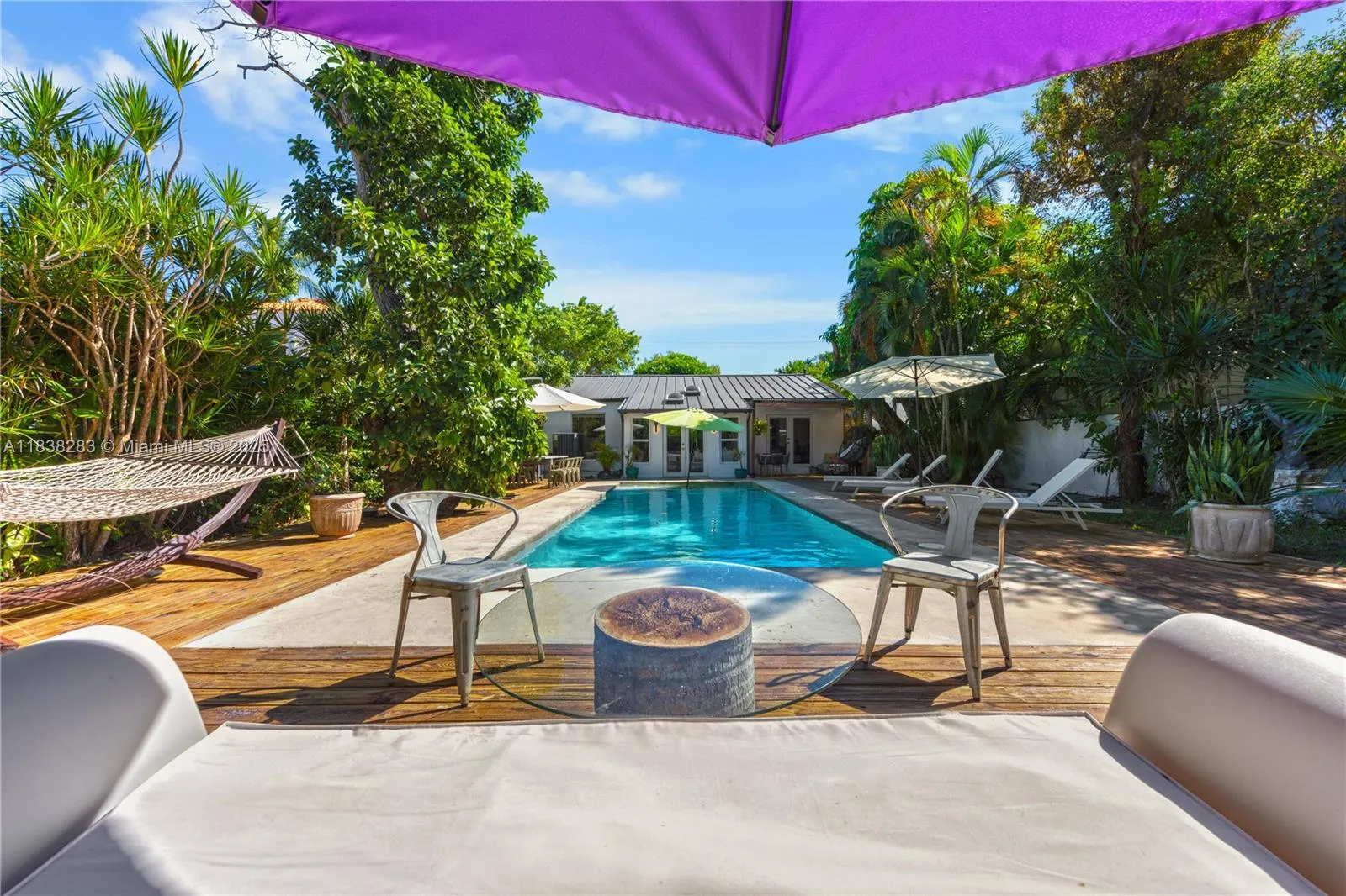 Miami Beach, Florida 33140, United States, 3 Bedrooms Bedrooms, ,3 BathroomsBathrooms,Residential,Active,169777