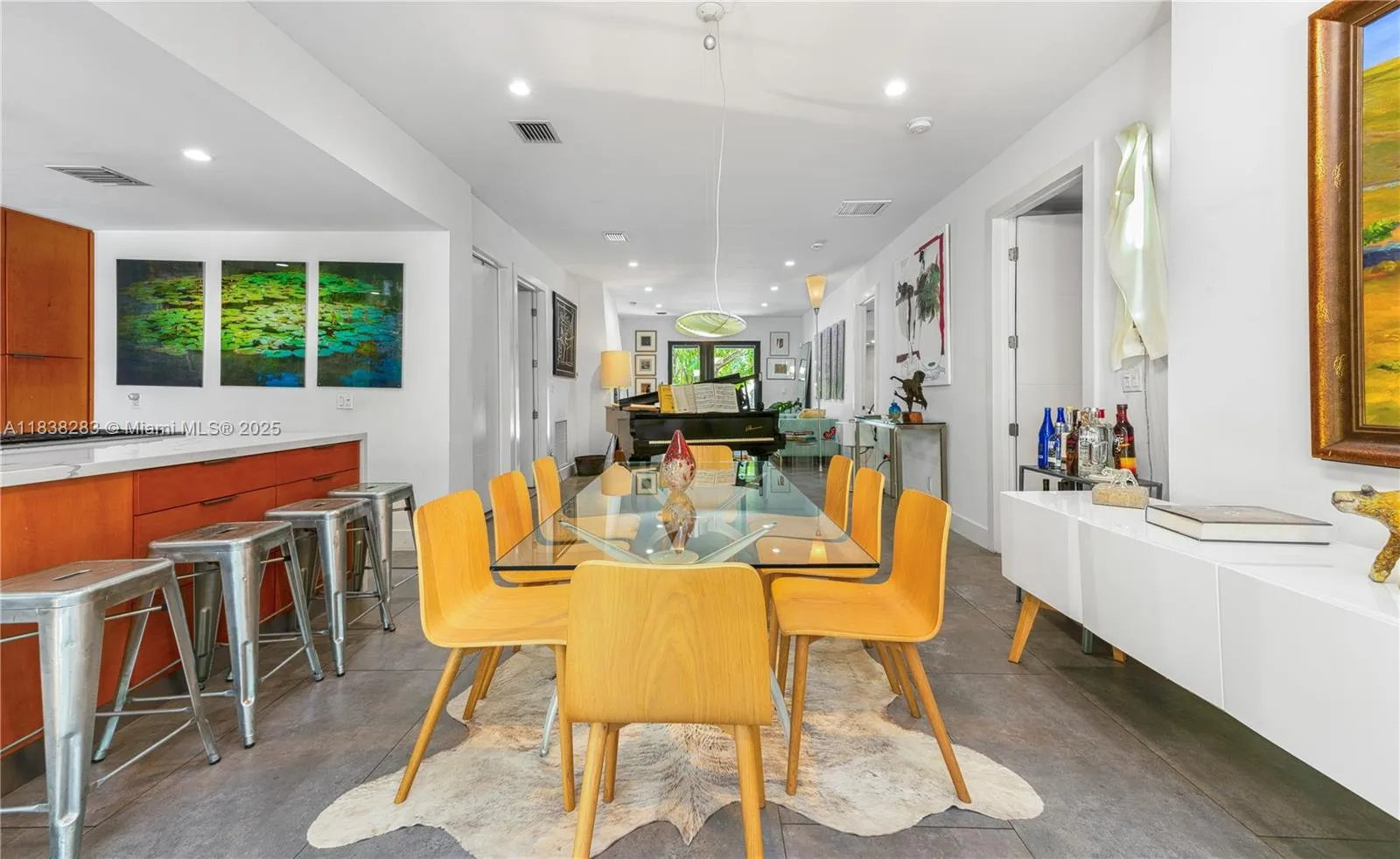 Miami Beach, Florida 33140, United States, 3 Bedrooms Bedrooms, ,3 BathroomsBathrooms,Residential,Active,169777