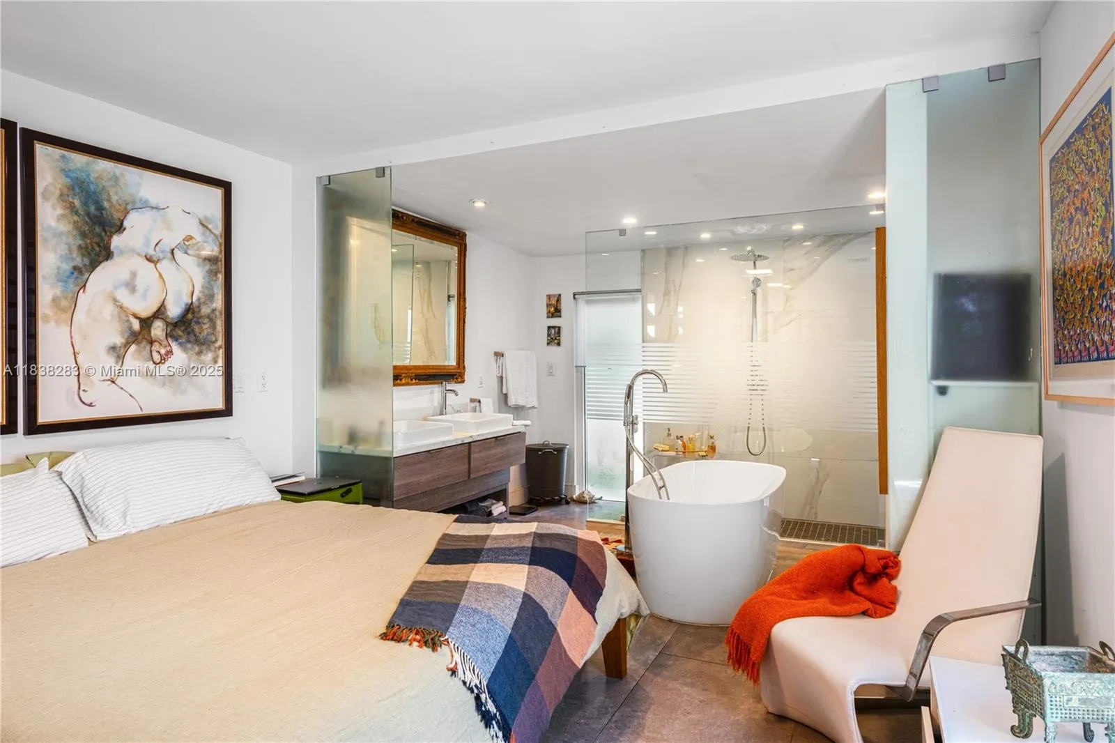 Miami Beach, Florida 33140, United States, 3 Bedrooms Bedrooms, ,3 BathroomsBathrooms,Residential,Active,169777