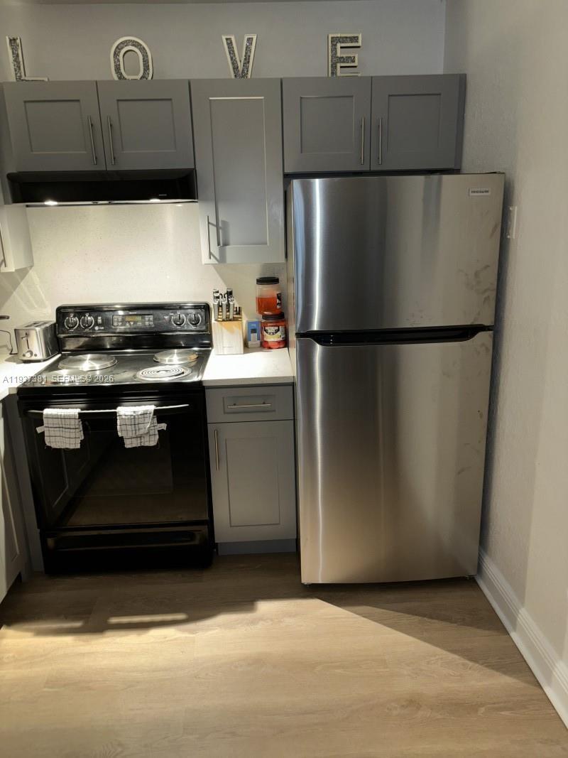 FT LAUDERDALE ESTATES 1ST - Residential Income