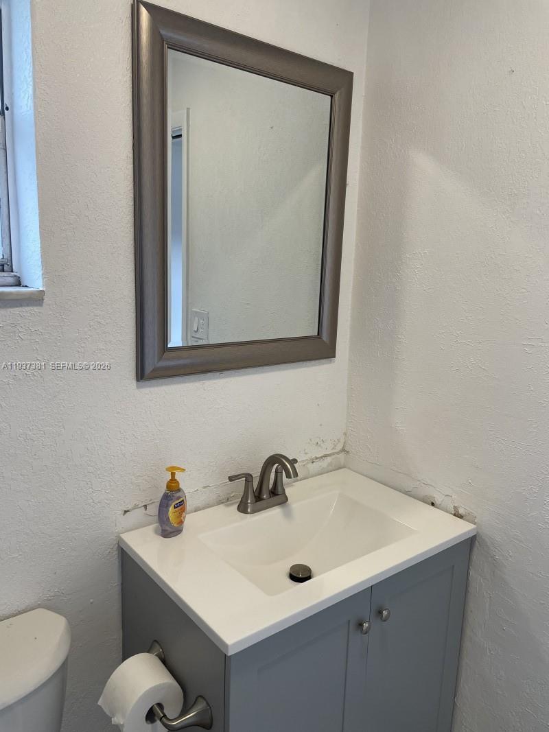 FT LAUDERDALE ESTATES 1ST - Residential Income