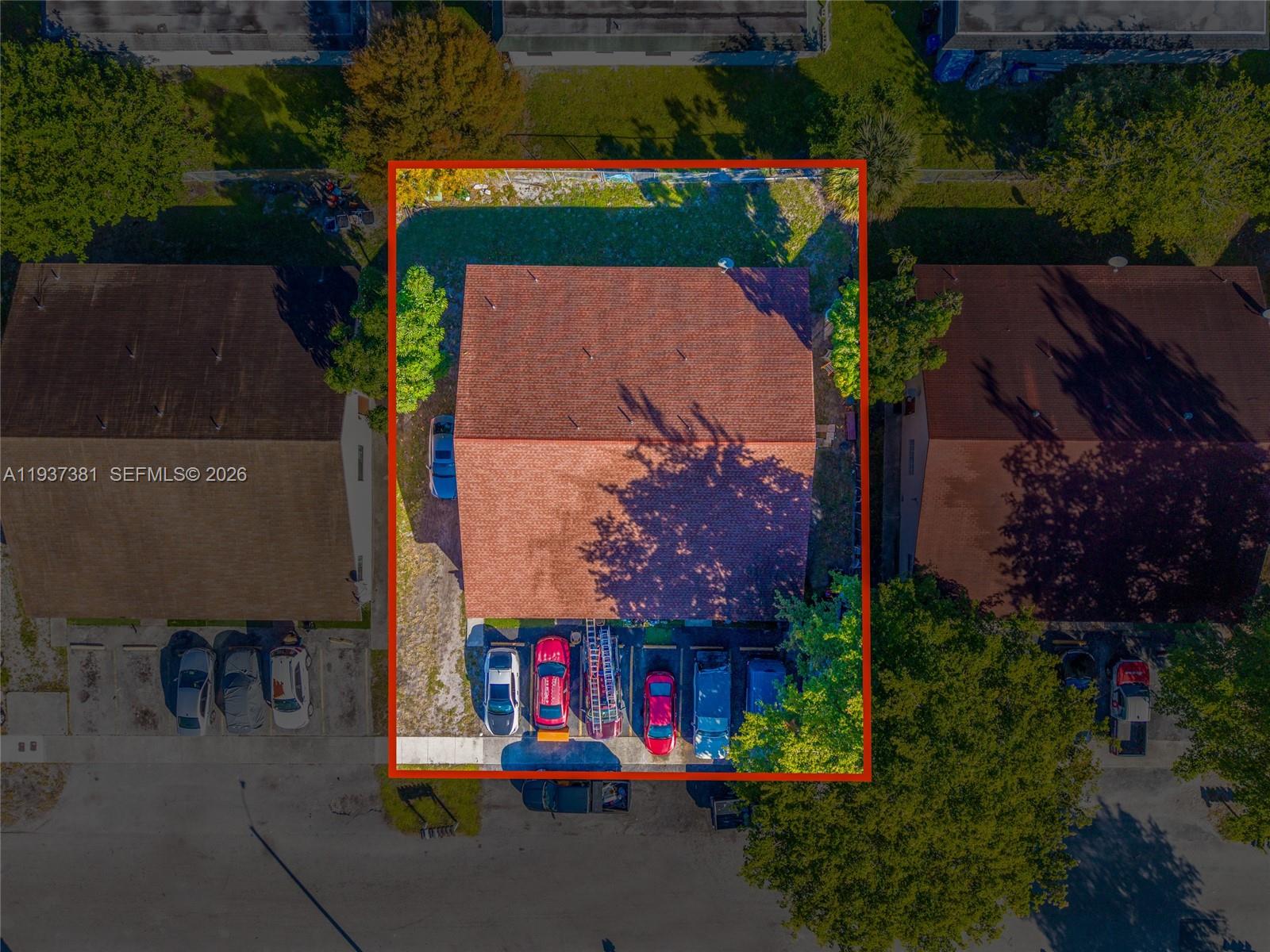 FT LAUDERDALE ESTATES 1ST - Residential Income