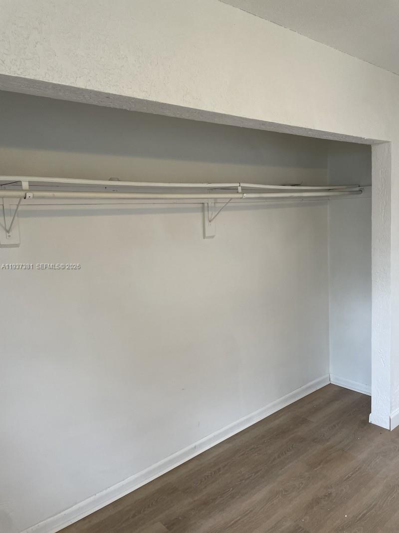 FT LAUDERDALE ESTATES 1ST - Residential Income