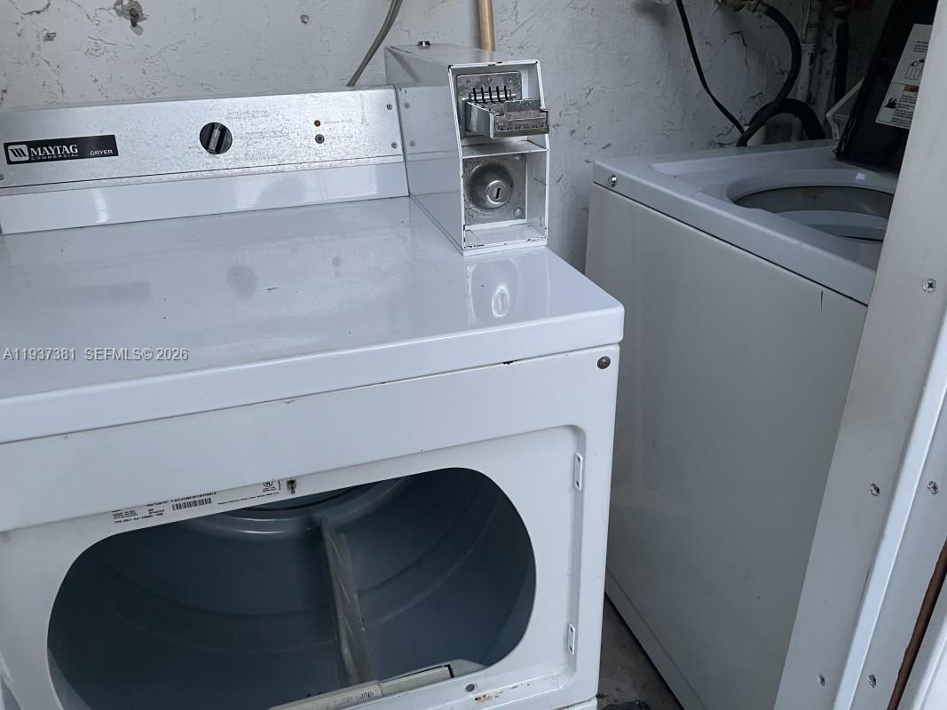 FT LAUDERDALE ESTATES 1ST - Residential Income