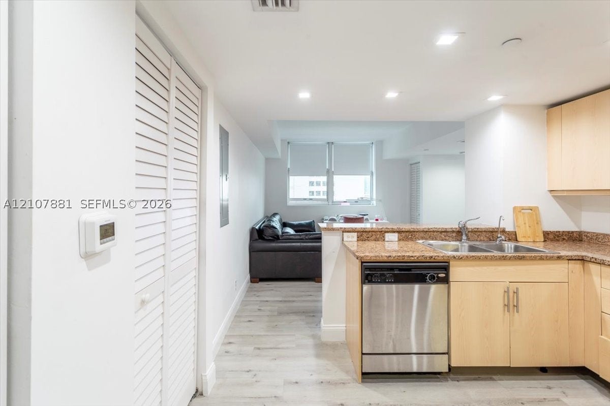 111 E Flagler St 1309