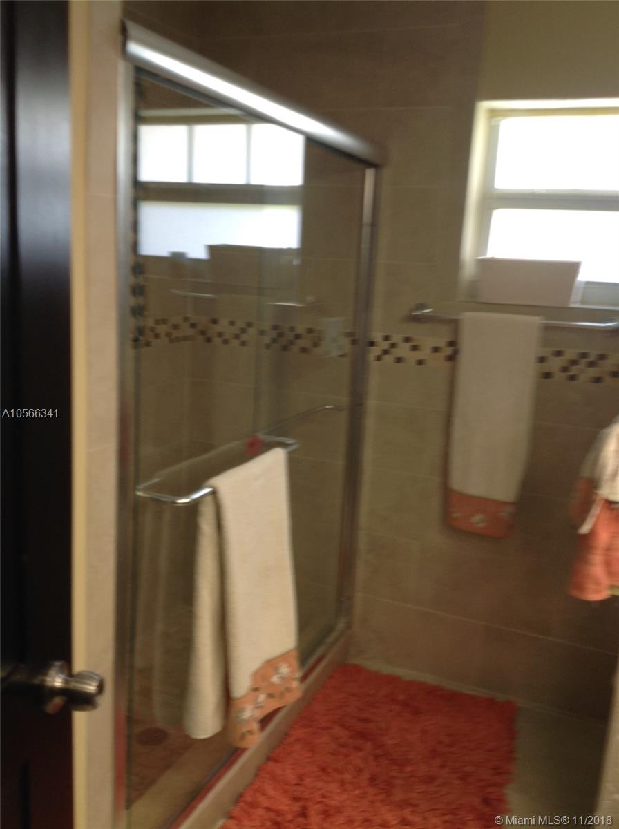 TWIN OAKS 1ST ADD - Residential