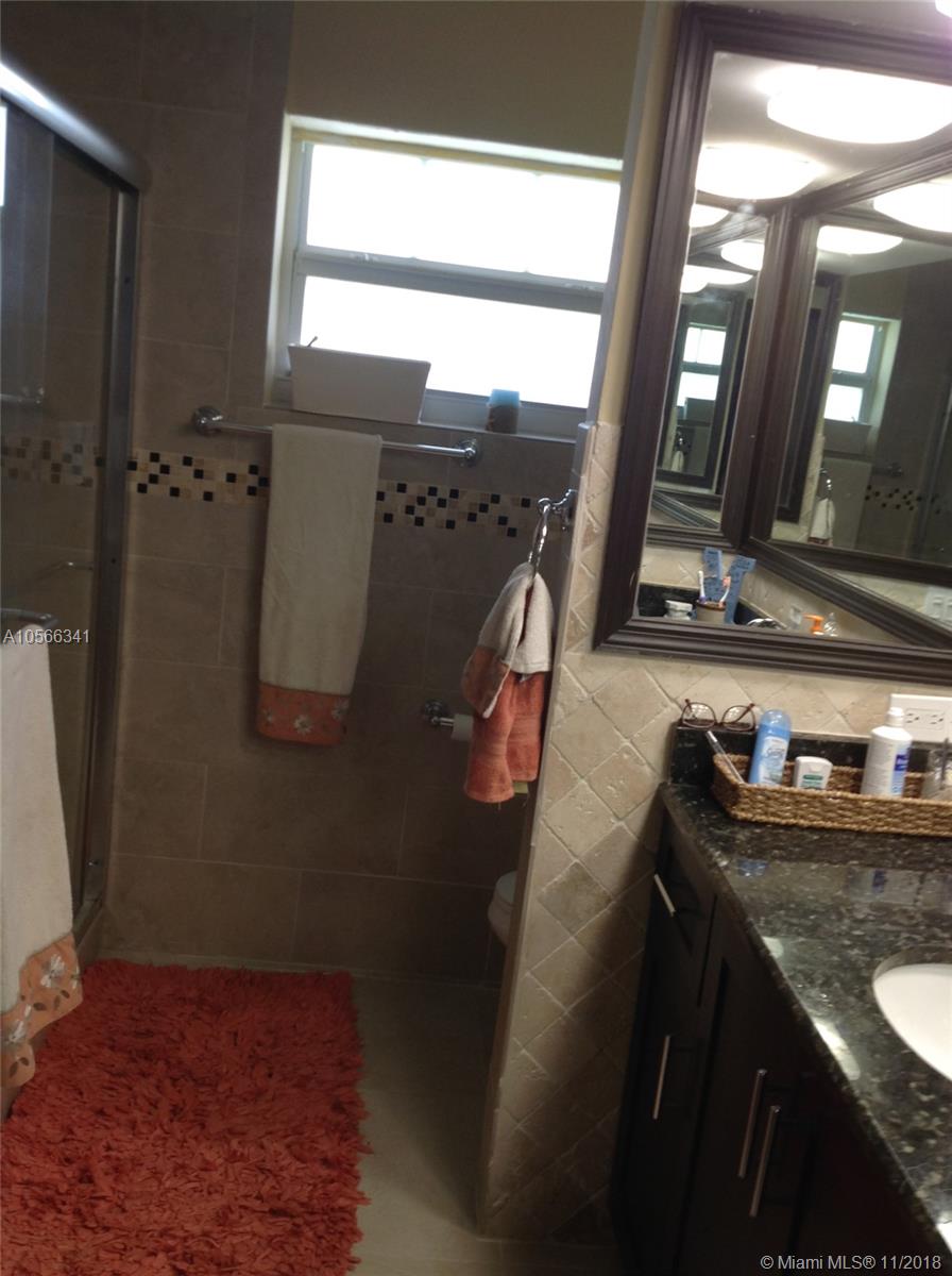 TWIN OAKS 1ST ADD - Residential