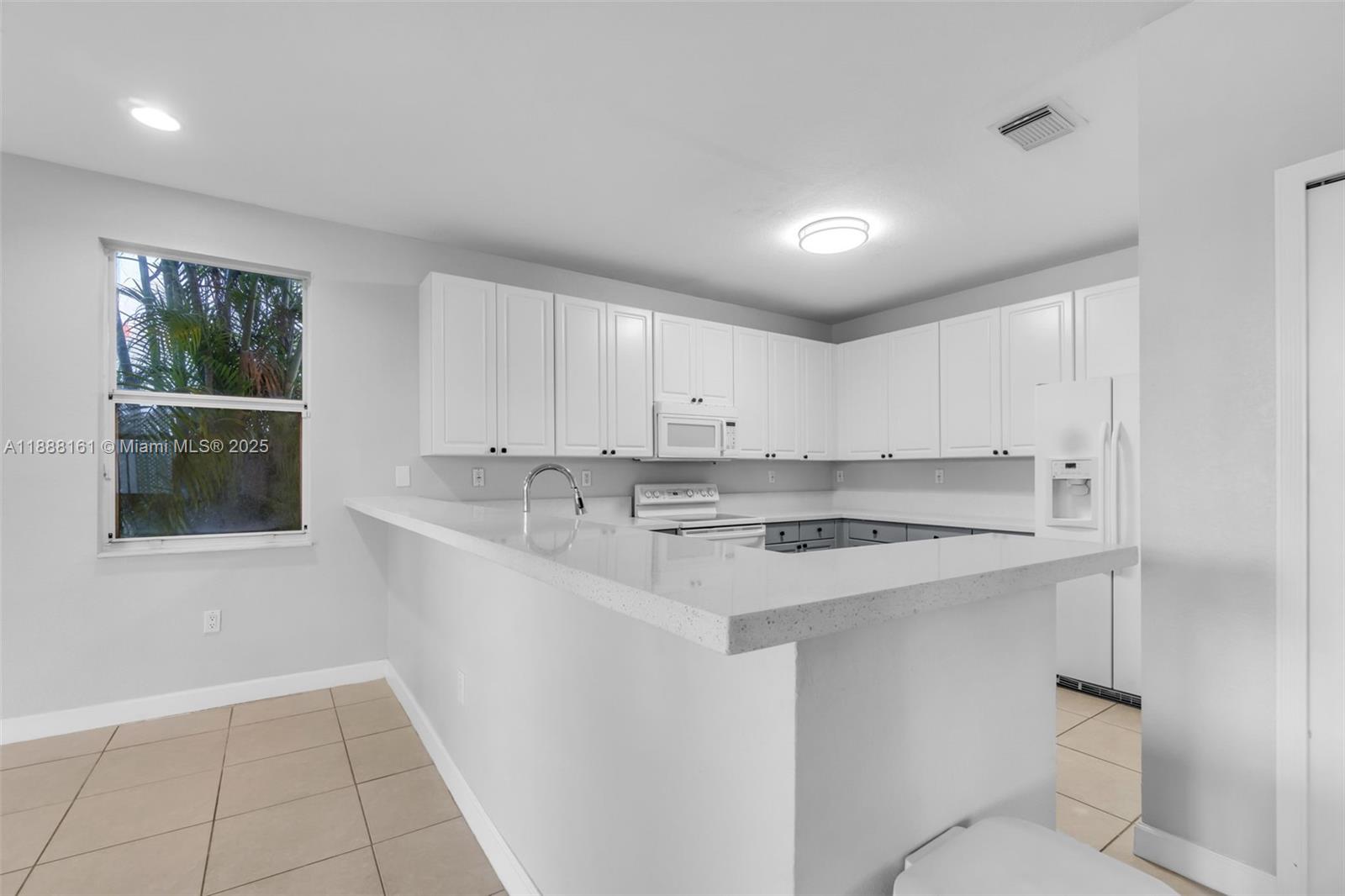 CRESTVIEW LAKES - Residential