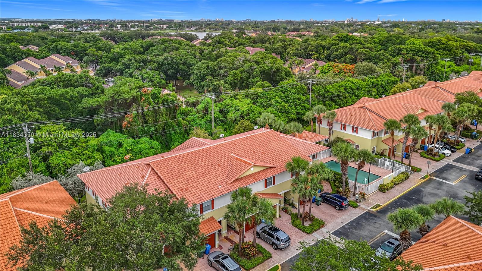 OAKLAND LAKES - Residential Lease