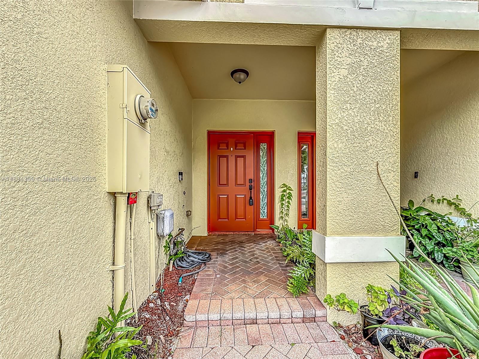 OAKLAND LAKES - Residential Lease