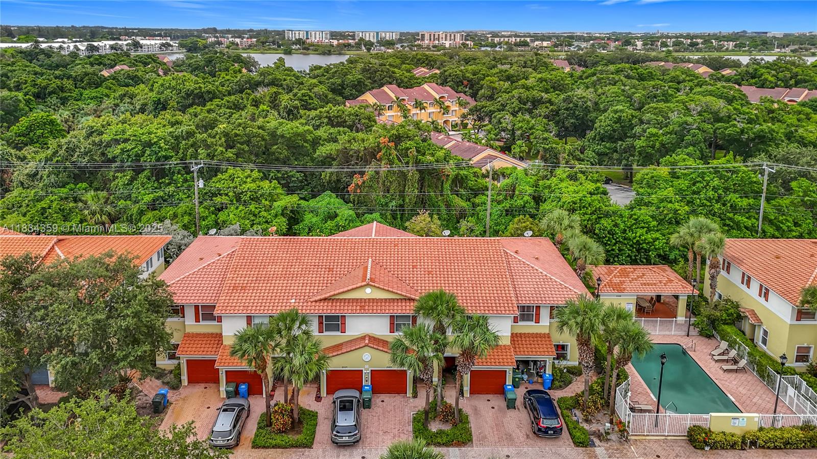 OAKLAND LAKES - Residential Lease