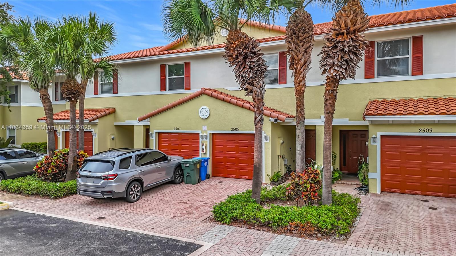 OAKLAND LAKES - Residential Lease