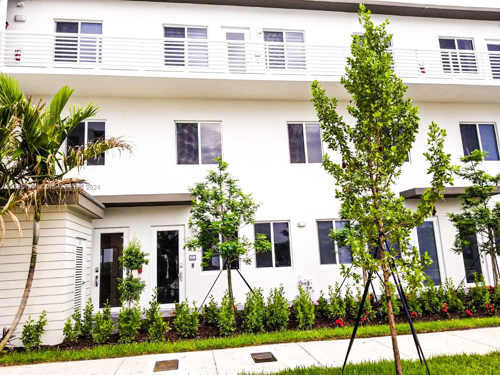 Welcome to the beautiful and exclusive Landmark at Doral Condominium! This is a two-story condo/townhouse boasts a spacious layout with 3 bedrooms and 2.5 bathrooms, located in front of a big park, perfect for comfortable living!
You can move in just with first month and deposit!
The unit offer natural light through all impact windows & doors; open concept, kitchen is a highlight of the property elegant quartz countertops, high-quality G/E stainless steel appliances; modern ceiling lighting fixtures adding a touch of sophistication, unit is equipped with alarm building system, Ring doorbell, & “Kevo” smart lock. Washer and Dryer inside.
Alexa wired Ready. Primer location, tenants has access to the club House, Pool, Gym, Tennis. Grade A Schools, shop Banks / Building 25 /EASY TO SHOW!!