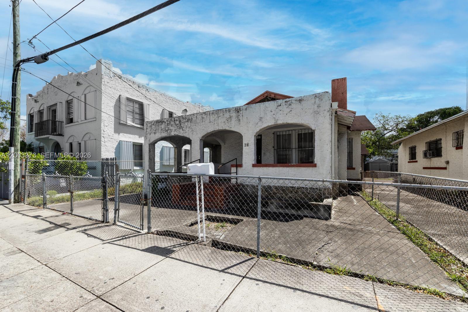 LAWRENCE ESTATE EAST ADDN - Residential Income