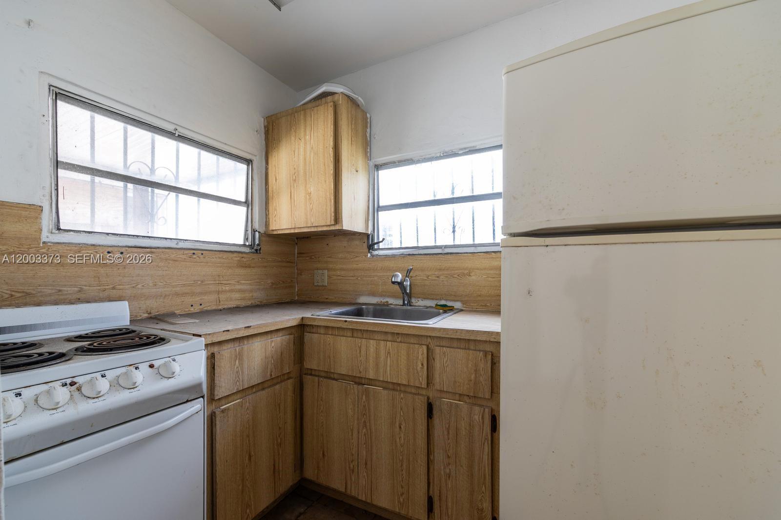 LAWRENCE ESTATE EAST ADDN - Residential Income